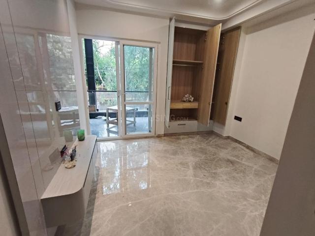 2 BHK Apartment in Paschim Vihar for rent New Delhi. The reference number is 21226526