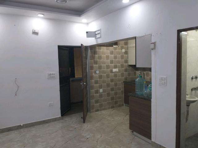 2 BHK Apartment in Paschim Vihar for rent New Delhi. The reference number is 21349094