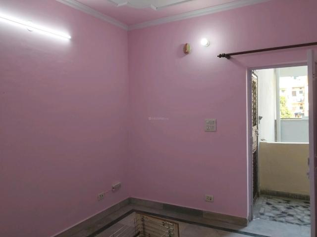 2 BHK Apartment in Paschim Vihar for rent New Delhi. The reference number is 21369920