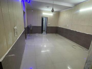2 BHK Apartment in Paschim Vihar for resale New Delhi. The reference number is 17810051