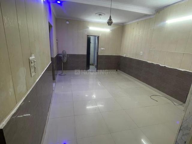 2 BHK Apartment in Paschim Vihar for resale New Delhi. The reference number is 17810051