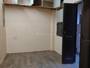 2 BHK Apartment in Paschim Vihar for resale New Delhi. The reference number is 19047889