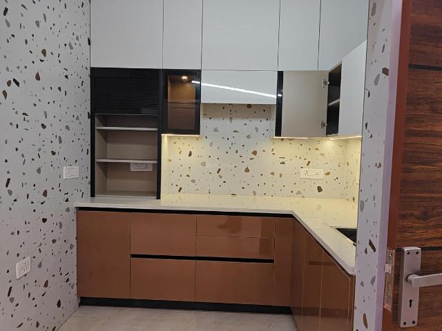 2 BHK Apartment in Paschim Vihar for resale New Delhi. The reference number is 19057169