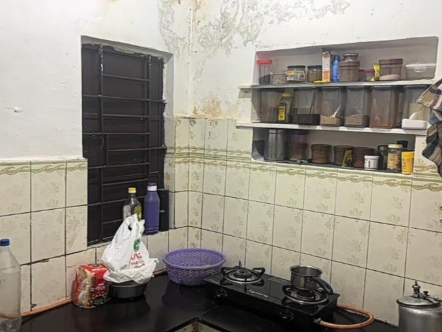 2 BHK Apartment in Paschim Vihar for resale New Delhi. The reference number is 19187684