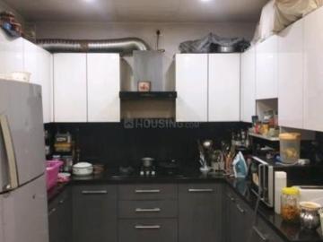 2 BHK Apartment in Paschim Vihar for resale New Delhi. The reference number is 20277224