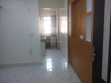 2 BHK Apartment in Paschim Vihar for resale New Delhi. The reference number is 20403475