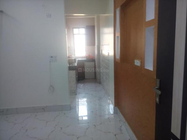 2 BHK Apartment in Paschim Vihar for resale New Delhi. The reference number is 20403475
