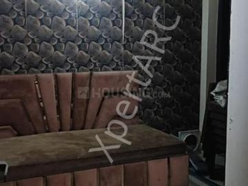 2 BHK Apartment in Paschim Vihar for resale New Delhi. The reference number is 20407135