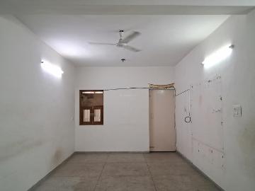 2 BHK Apartment in Paschim Vihar for resale New Delhi. The reference number is 20513971