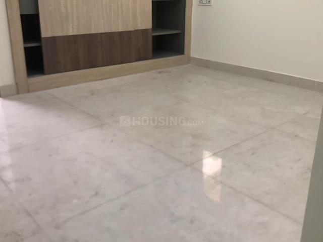 2 BHK Apartment in Paschim Vihar for resale New Delhi. The reference number is 20682570