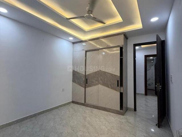 2 BHK Apartment in Paschim Vihar for resale New Delhi. The reference number is 20877646