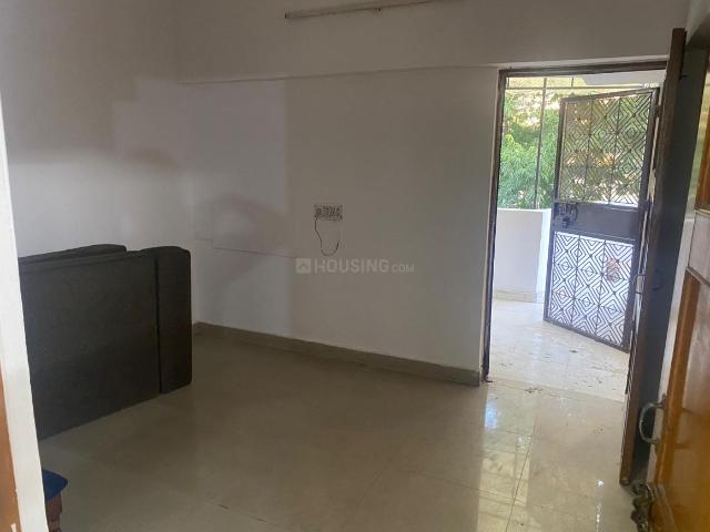 2 BHK Apartment in Paschim Vihar for resale New Delhi. The reference number is 21341813