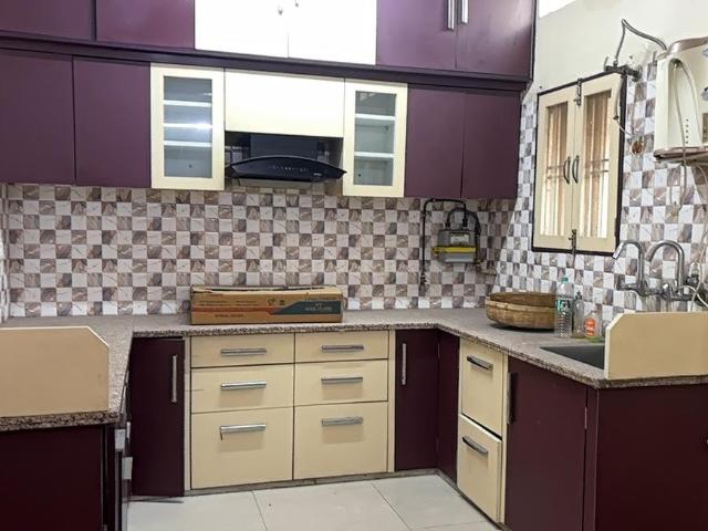 2 BHK Apartment in Paschim Vihar for resale New Delhi. The reference number is 19325713