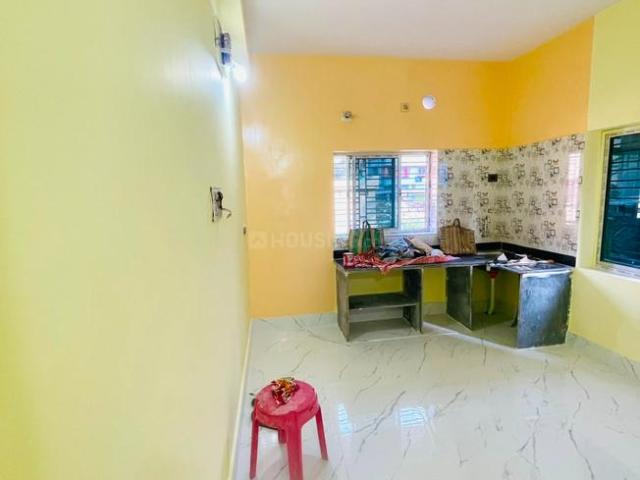 2 BHK Apartment in Paschim Putiary for rent Kolkata. The reference number is 21037449