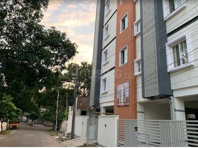 2 BHK Apartment in Pedda Waltair for rent Visakhapatnam. The reference number is 21001283