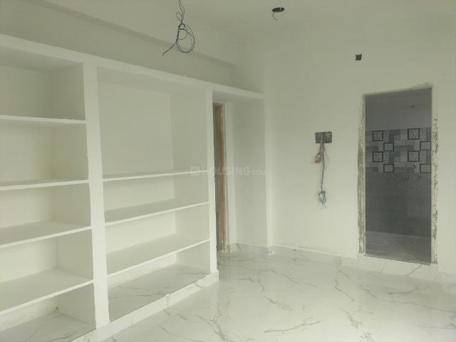 2 BHK Apartment in Pedda Waltair for resale Visakhapatnam. The reference number is 20519099
