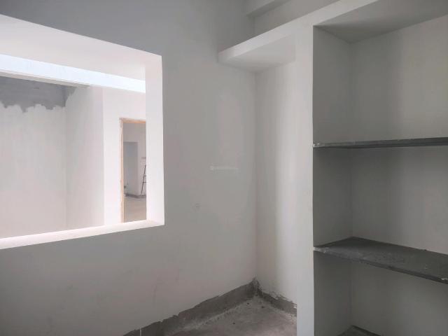 2 BHK Apartment in Perambur for resale Chennai. The reference number is 18149250
