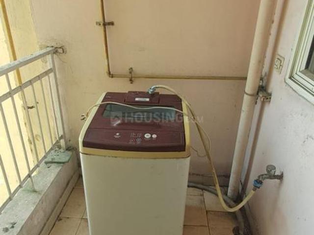 2 BHK Apartment in Phase 2 for rent Noida. The reference number is 21137165