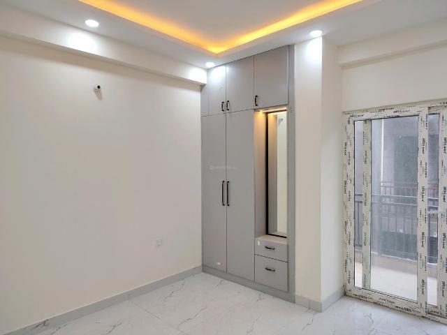 2 BHK Apartment in Phi IV for resale Greater Noida. The reference number is 21097255