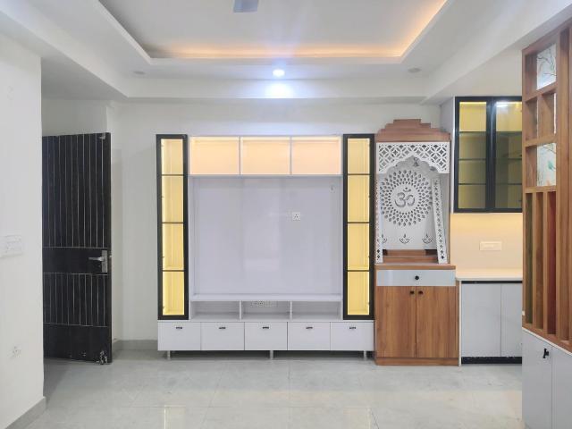 2 BHK Apartment in Phi IV for resale Greater Noida. The reference number is 21097270
