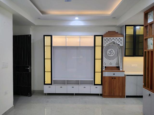 2 BHK Apartment in Phi IV for resale Greater Noida. The reference number is 21097225