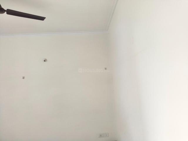 2 BHK Apartment in Phi II for rent Greater Noida. The reference number is 20875958