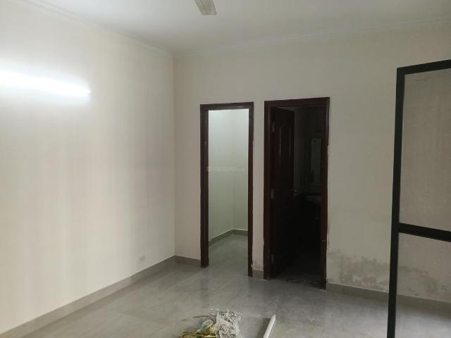 2 BHK Apartment in Phi II for rent Greater Noida. The reference number is 21263156