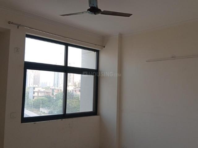 2 BHK Apartment in Phi II for resale Greater Noida. The reference number is 20310570