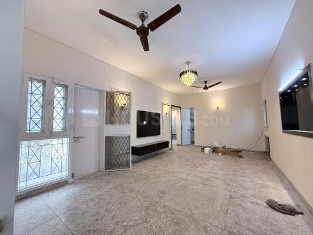 2 BHK Apartment in Phi II for resale Greater Noida. The reference number is 20526411