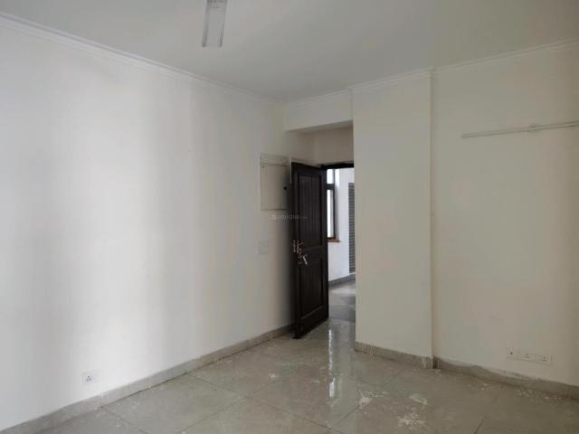2 BHK Apartment in Phi II for resale Greater Noida. The reference number is 20664962