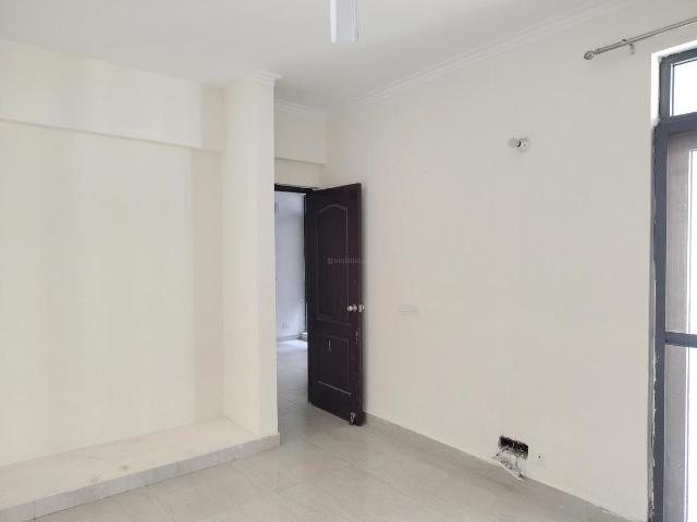 2 BHK Apartment in Phi II for resale Greater Noida. The reference number is 20803479