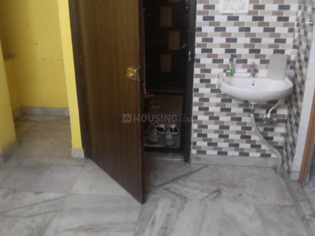 2 BHK Apartment in Phool Bagan for rent Kolkata. The reference number is 20789083