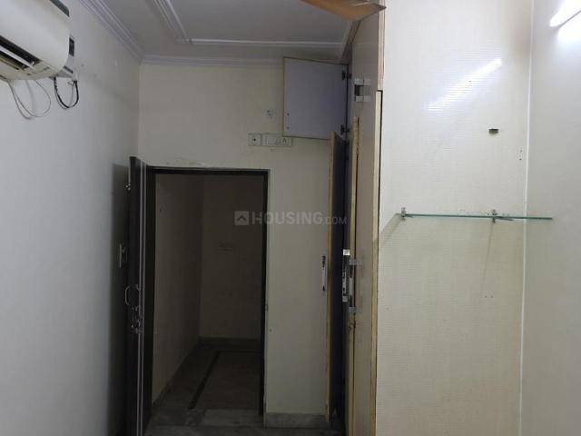 2 BHK Apartment in Pitampura for rent New Delhi. The reference number is 19834287