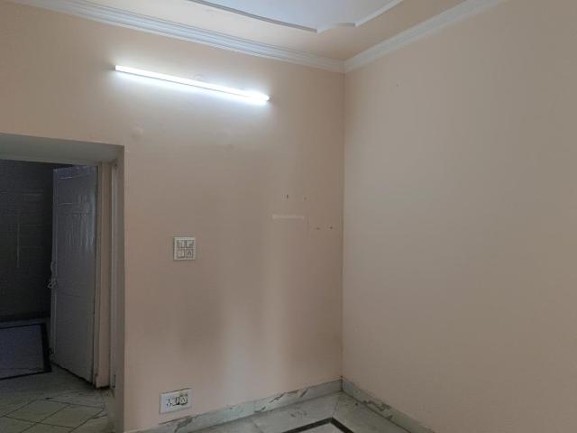 2 BHK Apartment in Pitampura for rent New Delhi. The reference number is 20188592