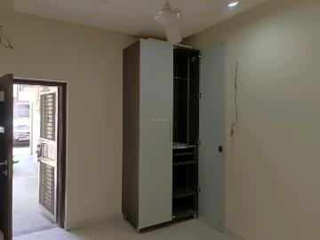 2 BHK Apartment in Pitampura for rent New Delhi. The reference number is 20504735