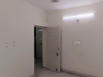 2 BHK Apartment in Pitampura for rent New Delhi. The reference number is 20504886