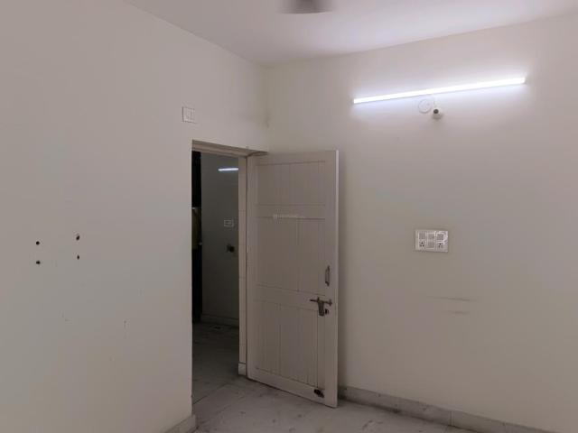 2 BHK Apartment in Pitampura for rent New Delhi. The reference number is 20504886