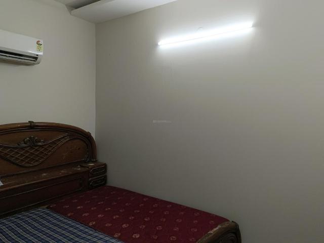 2 BHK Apartment in Pitampura for rent New Delhi. The reference number is 20504835