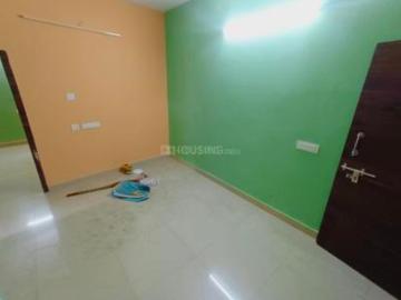 2 BHK Apartment in Picnic Garden for rent Kolkata. The reference number is 17077269
