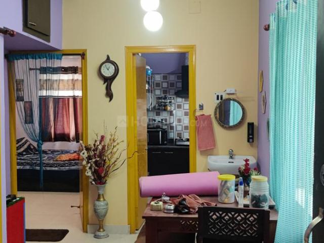 2 BHK Apartment in Picnic Garden for rent Kolkata. The reference number is 19072922