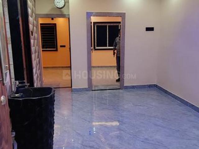 2 BHK Apartment in Picnic Garden for rent Kolkata. The reference number is 19643871