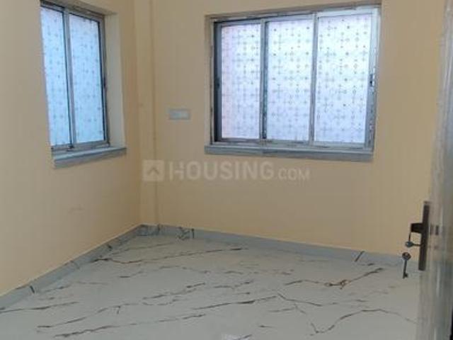 2 BHK Apartment in Picnic Garden for rent Kolkata. The reference number is 19643889