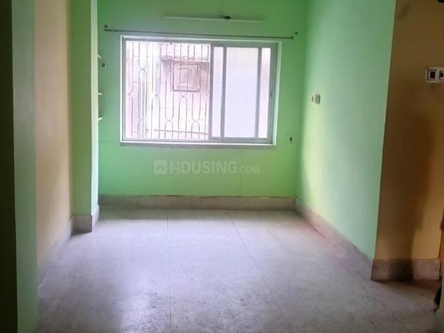 2 BHK Apartment in Picnic Garden for rent Kolkata. The reference number is 19652673