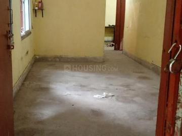 2 BHK Apartment in Picnic Garden for rent Kolkata. The reference number is 20344370