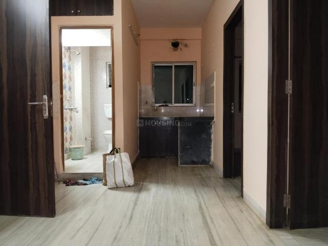 2 BHK Apartment in Picnic Garden for rent Kolkata. The reference number is 20502405
