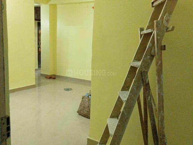 2 BHK Apartment in Picnic Garden for rent Kolkata. The reference number is 20841337