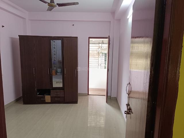 2 BHK Apartment in Picnic Garden for rent Kolkata. The reference number is 21251975