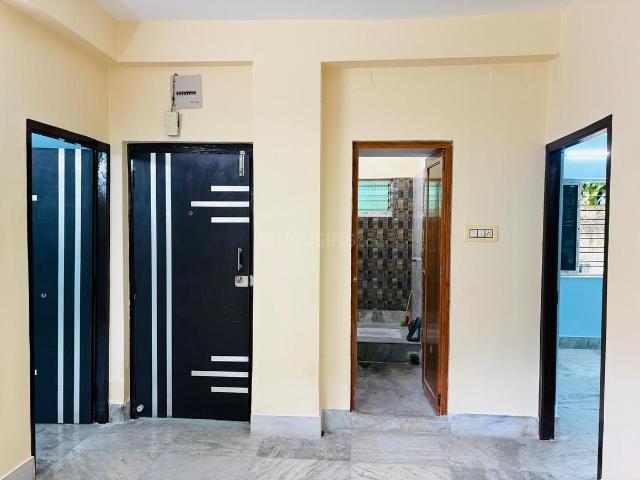 2 BHK Apartment in Picnic Garden for rent Kolkata. The reference number is 21362314