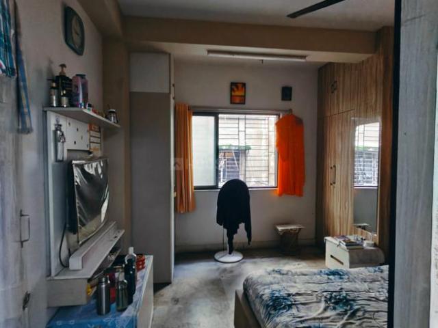 2 BHK Apartment in Picnic Garden for resale Kolkata. The reference number is 21014694