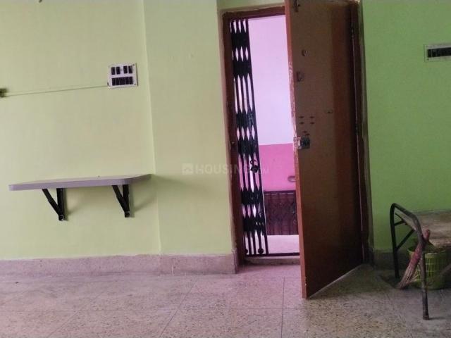 2 BHK Apartment in Picnic Garden for resale Kolkata. The reference number is 21049906